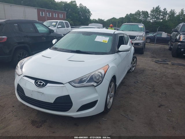 45653851 :رقم المزاد ، KMHTC6AD2DU172257 vin ، 2013 Hyundai Veloster Base W/black مزاد بيع