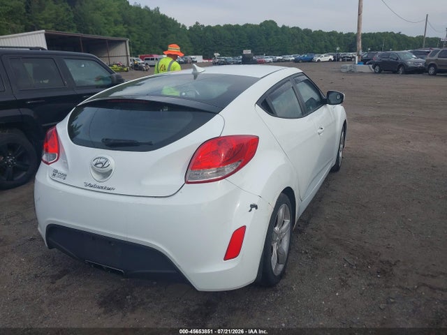 45653851 :رقم المزاد ، KMHTC6AD2DU172257 vin ، 2013 Hyundai Veloster Base W/black مزاد بيع