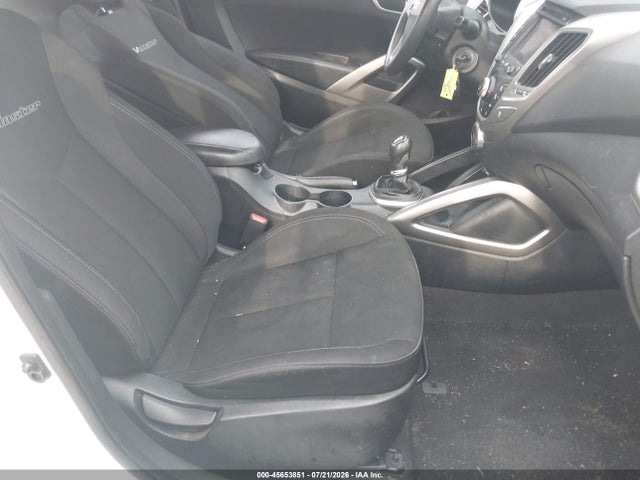 45653851 :رقم المزاد ، KMHTC6AD2DU172257 vin ، 2013 Hyundai Veloster Base W/black مزاد بيع