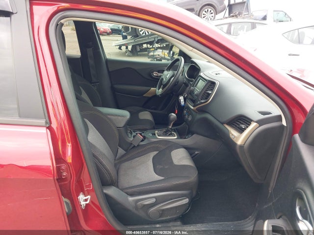 1C4PJLAB7HW577890 Jeep Cherokee Sport