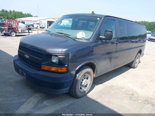 Chevrolet Express 3500 Ls 2017 1GAZGNFG1H1294205 Image 2