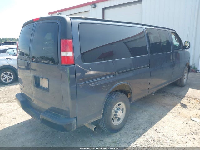 Chevrolet Express 3500 Ls 2017 1GAZGNFG1H1294205 Image 4