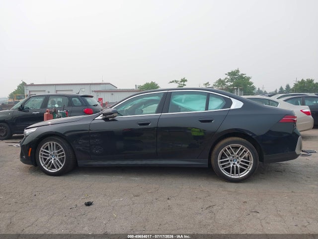 BMW 540i Xdrive 2024 WBA63FJ02RCR15394 Image 14