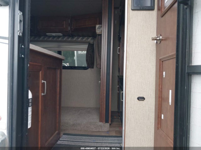 Keystone Outback 2017 4YDT32427HB453072 Image 5