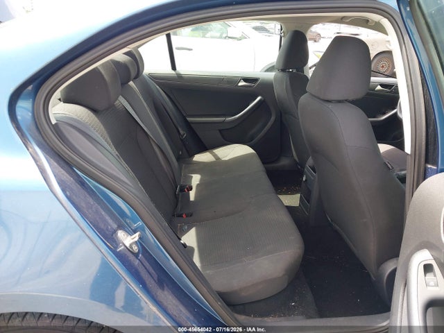 3VW267AJ0GM228642 Volkswagen Jetta 1.4t S