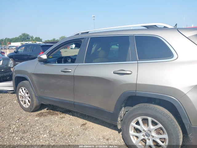 Продаж на аукціоні авто 2017 Jeep Cherokee Latitude, vin: 1C4PJMCB4HW611769, номер лоту: 45654076