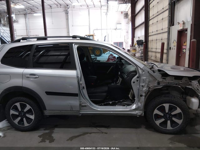 Subaru Forester 2.5i Premium 2018 JF2SJAGC1JH504122 Image 14