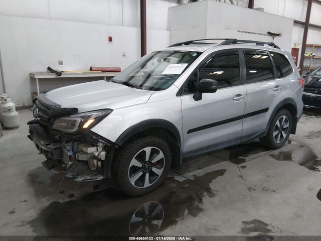 Subaru Forester 2.5i Premium 2018 JF2SJAGC1JH504122 Image 2