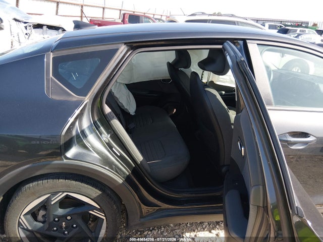 KIA K4 Ex 2025 3KPFU4DE8SE051171 Image 8
