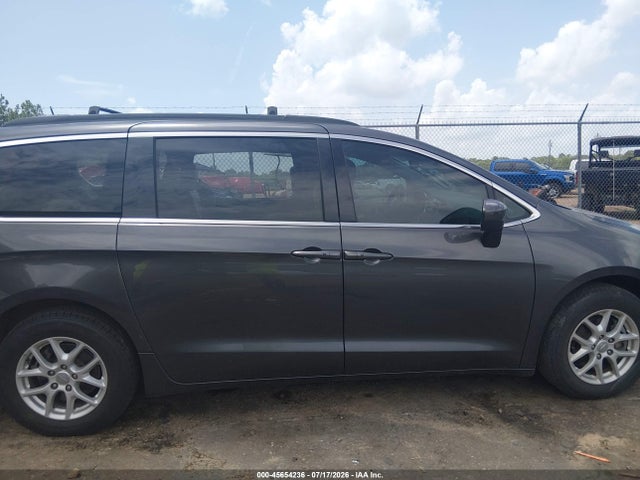 Продаж на аукціоні авто 2020 Chrysler Voyager Lxi, vin: 2C4RC1DG3LR156989, номер лоту: 45654236