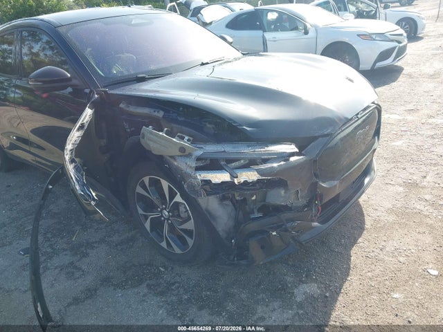 Продажа на аукционе авто 2022 Ford Mustang Mach-e Premium, vin: 3FMTK3RM9NMA38941, номер лота: 45654269