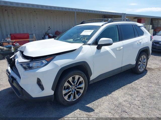 Toyota Rav4 Xle Premium 2020 JTMC1RFV3LD517615 Image 2