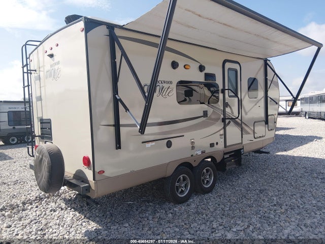 Продаж на аукціоні авто 2018 Forest River Rockwood Mini Lite, vin: 4X4TRLW27JD420386, номер лоту: 45654297