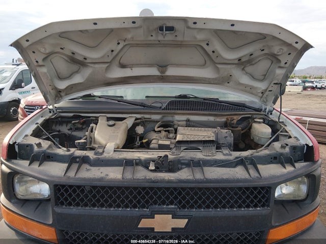 Chevrolet Express 2500 Work Van 2016 1GCWGAFF3G1298412 Image 10