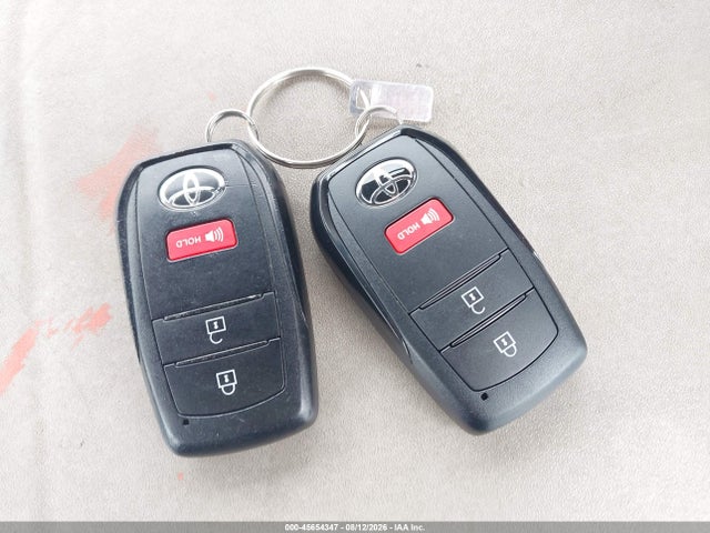 7MUFBABG8PV012804 Toyota Corolla Cross Hybrid Se