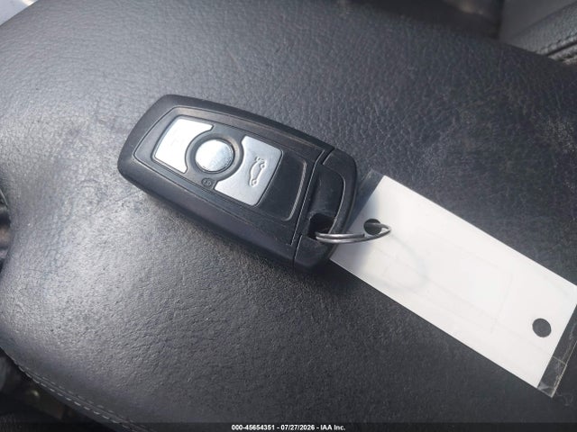 45654351 :رقم المزاد ، WBA3B3G5XENR84128 vin ، 2014 Bmw 328i Xdrive مزاد بيع