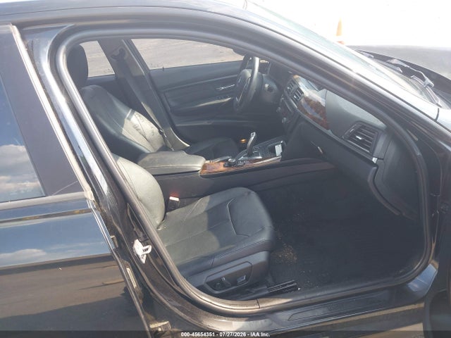 45654351 :رقم المزاد ، WBA3B3G5XENR84128 vin ، 2014 Bmw 328i Xdrive مزاد بيع