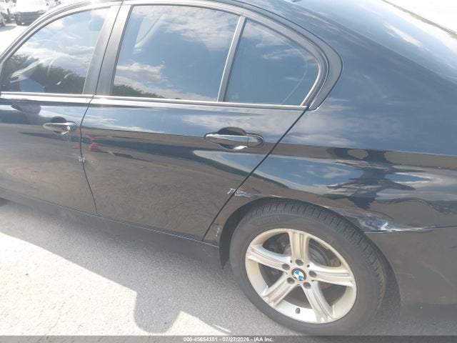 45654351 :رقم المزاد ، WBA3B3G5XENR84128 vin ، 2014 Bmw 328i Xdrive مزاد بيع