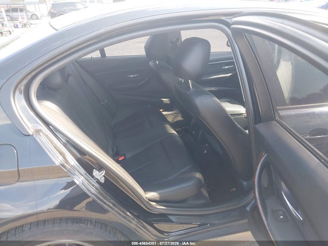 45654351 :رقم المزاد ، WBA3B3G5XENR84128 vin ، 2014 Bmw 328i Xdrive مزاد بيع
