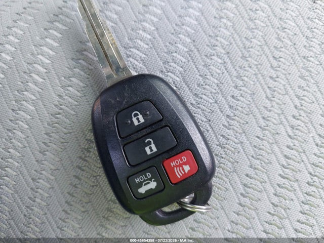 45654358 :رقم المزاد ، 4T1BF1FK5HU768384 vin ، 2017 Toyota Camry Le مزاد بيع