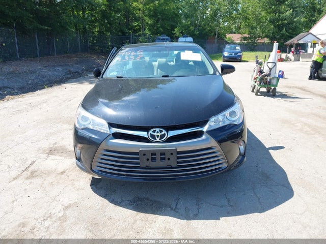 45654358 :رقم المزاد ، 4T1BF1FK5HU768384 vin ، 2017 Toyota Camry Le مزاد بيع