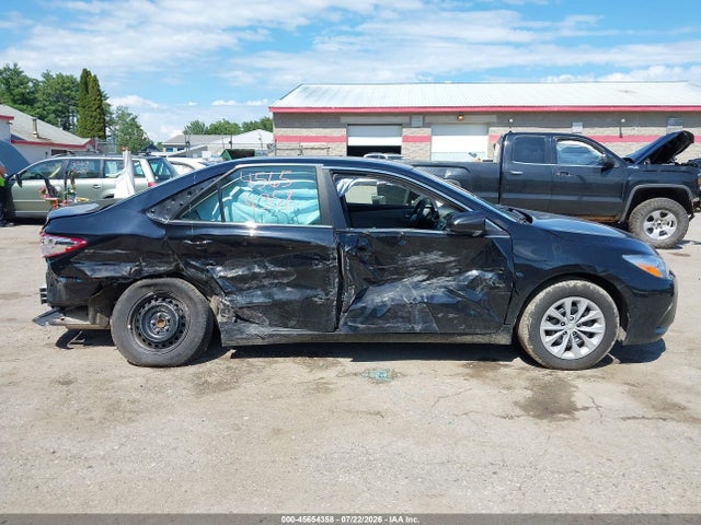 45654358 :رقم المزاد ، 4T1BF1FK5HU768384 vin ، 2017 Toyota Camry Le مزاد بيع