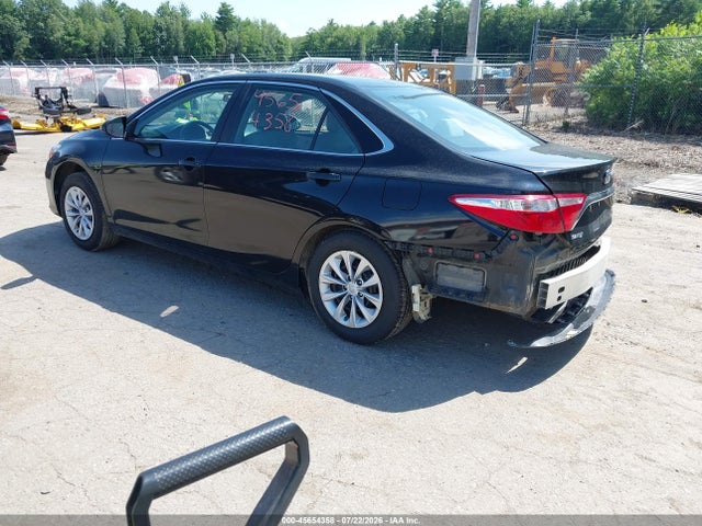 45654358 :رقم المزاد ، 4T1BF1FK5HU768384 vin ، 2017 Toyota Camry Le مزاد بيع