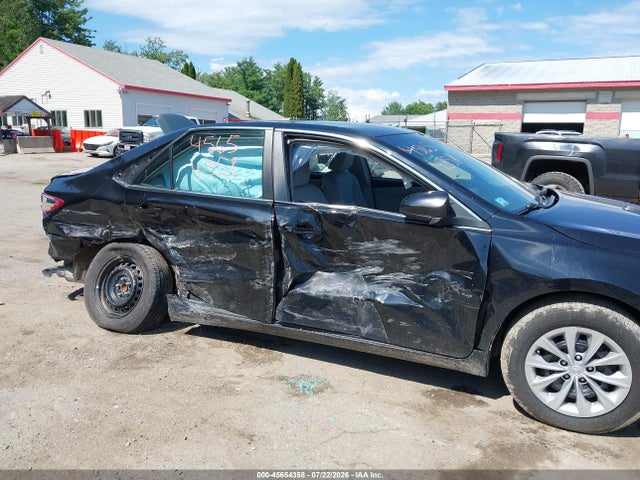 45654358 :رقم المزاد ، 4T1BF1FK5HU768384 vin ، 2017 Toyota Camry Le مزاد بيع
