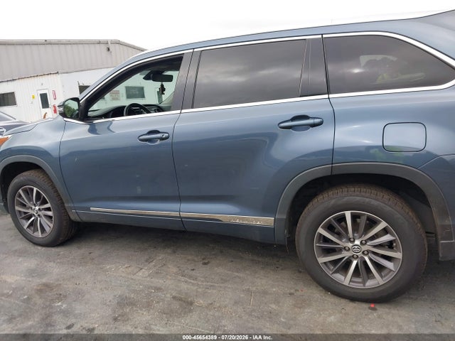2017 Toyota Highlander Xle მანქანა იყიდება აუქციონზე, vin: 5TDKZRFH5HS525791, აუქციონის ნომერი: 45654389