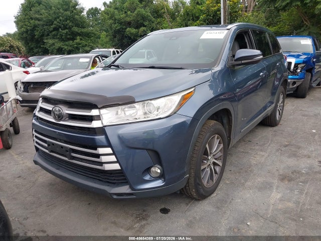 2017 Toyota Highlander Xle მანქანა იყიდება აუქციონზე, vin: 5TDKZRFH5HS525791, აუქციონის ნომერი: 45654389