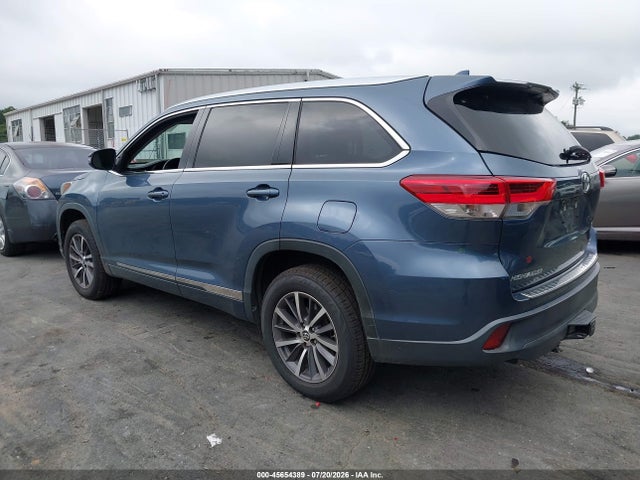 2017 Toyota Highlander Xle მანქანა იყიდება აუქციონზე, vin: 5TDKZRFH5HS525791, აუქციონის ნომერი: 45654389
