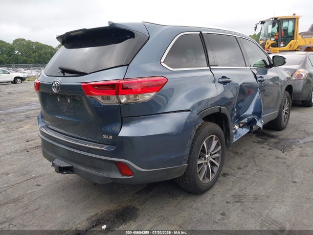 2017 Toyota Highlander Xle მანქანა იყიდება აუქციონზე, vin: 5TDKZRFH5HS525791, აუქციონის ნომერი: 45654389