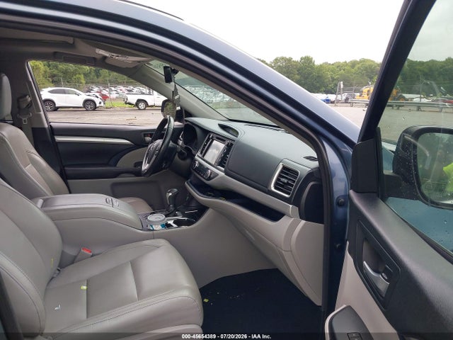 2017 Toyota Highlander Xle მანქანა იყიდება აუქციონზე, vin: 5TDKZRFH5HS525791, აუქციონის ნომერი: 45654389
