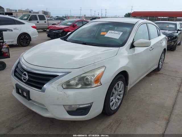Nissan Altima 2.5 S 2015 1N4AL3AP9FN876916 Image 2