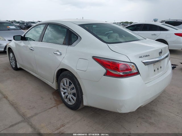 Nissan Altima 2.5 S 2015 1N4AL3AP9FN876916 Image 3