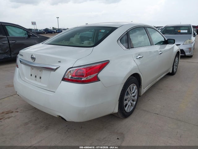 Nissan Altima 2.5 S 2015 1N4AL3AP9FN876916 Image 4