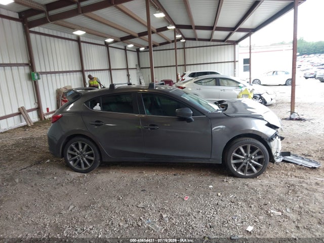 45654431 :رقم المزاد ، 3MZBN1L33JM226504 vin ، 2018 Mazda Mazda3 Touring مزاد بيع