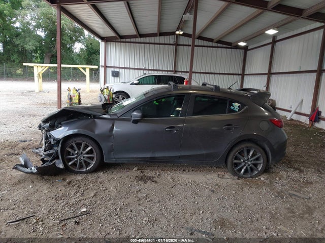 45654431 :رقم المزاد ، 3MZBN1L33JM226504 vin ، 2018 Mazda Mazda3 Touring مزاد بيع