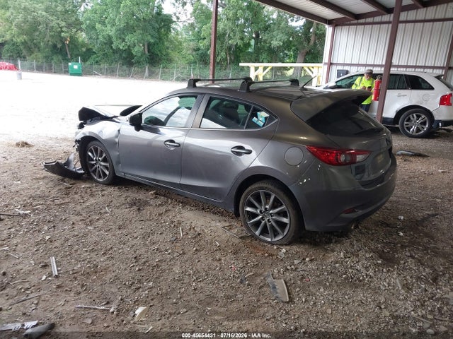 45654431 :رقم المزاد ، 3MZBN1L33JM226504 vin ، 2018 Mazda Mazda3 Touring مزاد بيع