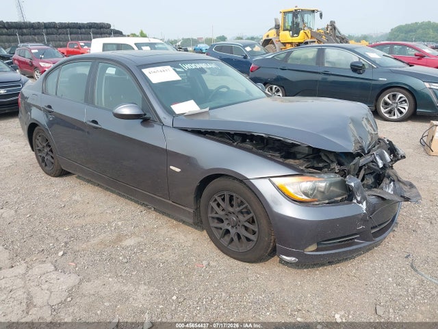 2006 Bmw 325i მანქანა იყიდება აუქციონზე, vin: WBAVB13586KR65809, აუქციონის ნომერი: 45654437