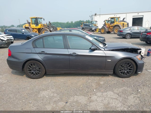 2006 Bmw 325i მანქანა იყიდება აუქციონზე, vin: WBAVB13586KR65809, აუქციონის ნომერი: 45654437