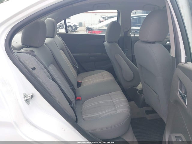 Chevrolet Sonic Lt Auto 2015 1G1JC5SH4F4209263 Image 8
