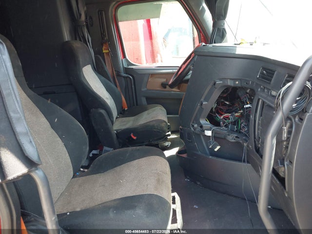 Продаж на аукціоні авто 2020 Freightliner New Cascadia 126, vin: 3AKJHHDR2LSLJ7816, номер лоту: 45654483