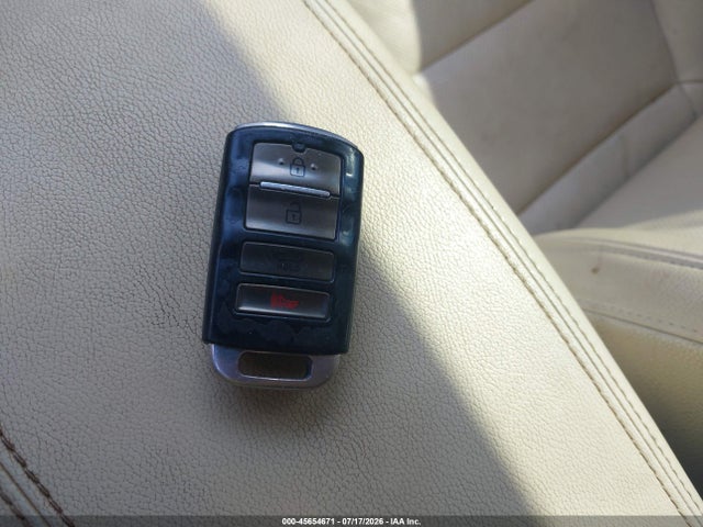 45654671 :رقم المزاد ، KNALB4J11H5036653 vin ، 2017 Kia Cadenza Premium مزاد بيع