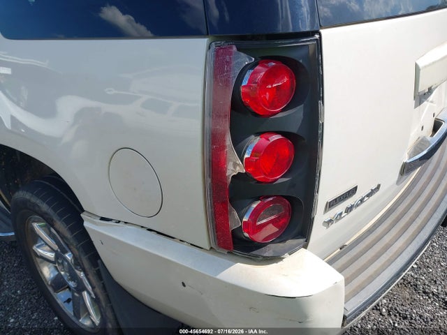 Auction sale of the 2010 Gmc Yukon Denali, vin: 1GKUKEEF8AR283710, lot number: 45654692