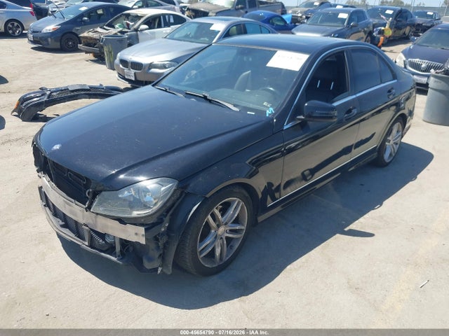 Продажа на аукционе авто 2013 Mercedes-benz C 250 Sport, vin: WDDGF4HB3DR287030, номер лота: 45654790
