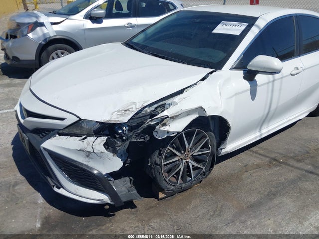 4T1T11AK4MU561103 Toyota CAMRY SE