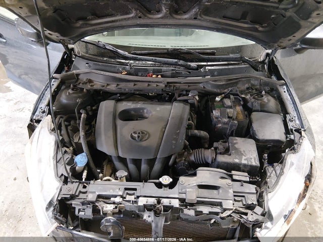 45654886 :رقم المزاد ، 3MYDLBYV4JY328924 vin ، 2018 Toyota Yaris Ia مزاد بيع