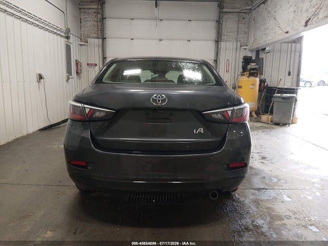 45654886 :رقم المزاد ، 3MYDLBYV4JY328924 vin ، 2018 Toyota Yaris Ia مزاد بيع