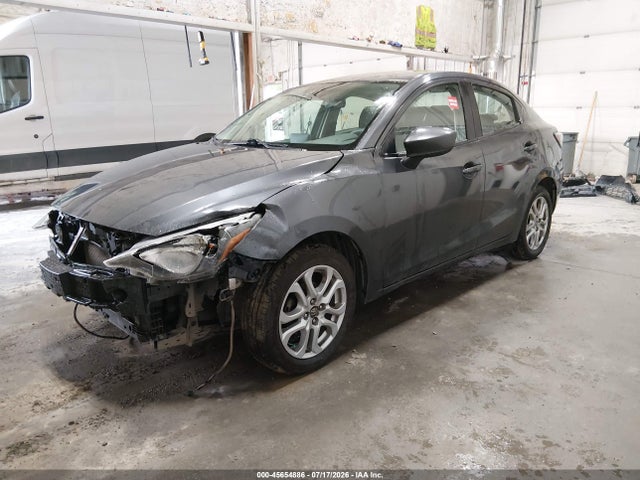 45654886 :رقم المزاد ، 3MYDLBYV4JY328924 vin ، 2018 Toyota Yaris Ia مزاد بيع